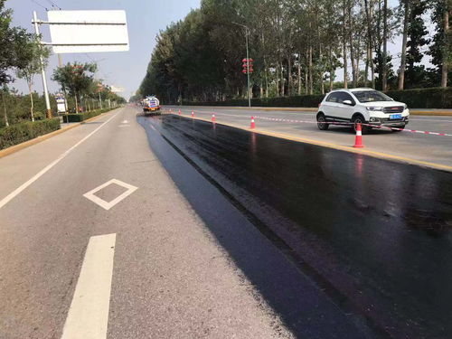 瀝青路面翻新,是給道路噴漆補色的面子工程,還是內里另有乾坤
